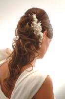 ESPECIAL NOVIAS:
*todo tipo de recogidos, semirecogidos, tratamientos capilares, maquillaje... - 8