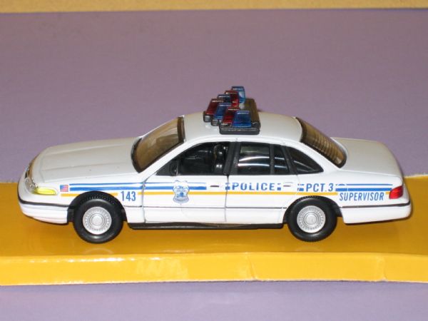 Miniatura Vehiculo Ford Crown Victoria U.S.A. Police PCT.3