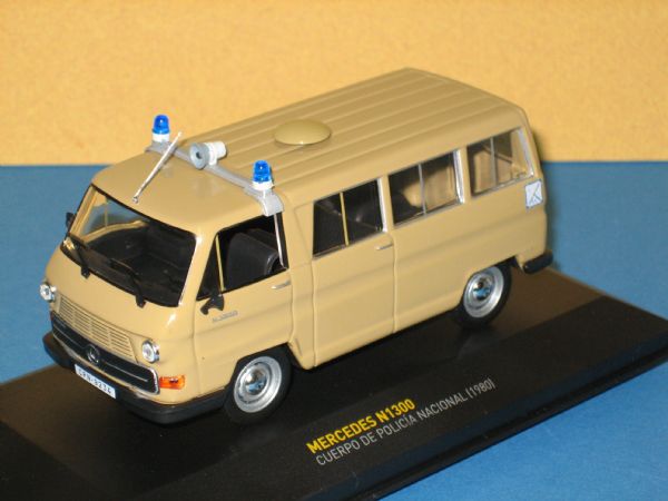 Vehiculo Miniatura Cuerpo de Policia Nacional (1.980)