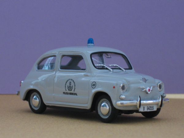 Miniatura Vehiculo  Seat 600   (1:43)