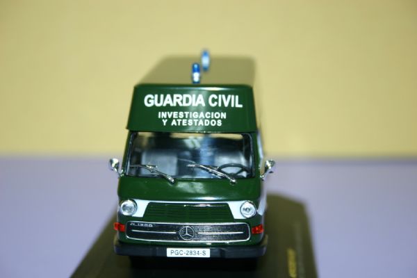 Vehiculo Miniatura Investigacin y Atestados de Guardia Civil 1.985