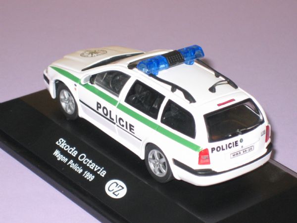 Miniatura Vehiculo Skoda Octavia Policia Republica Checa