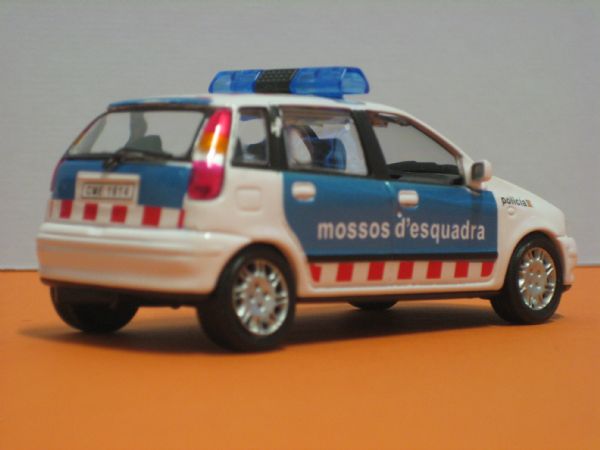 Miniatura Vehiculo Fiat Punto Mossos D'escuadra