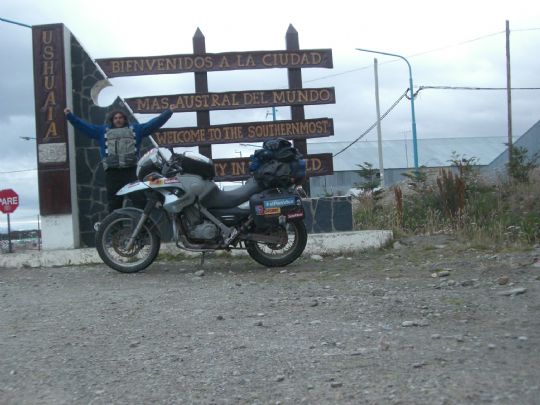 LA PB TOTANA COLABORA CON LA EXPEDICION MOTORRAD SANTIAGO-USHUAIA 2008