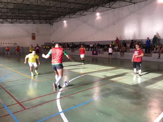 La pea Barcelonista de Totana colabora en la organizacin del torneo modular de ftbol sala en el centro penitenciario Murcia I