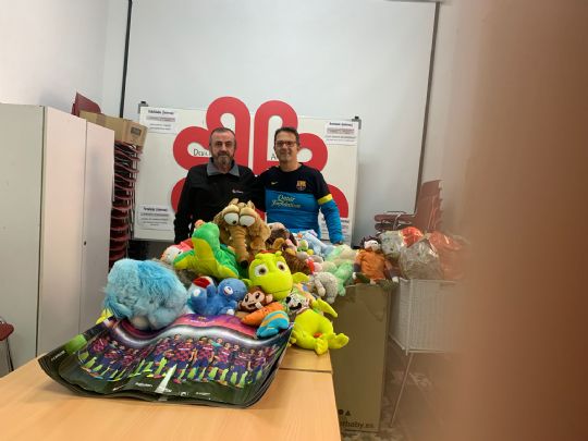 La Pea Barcelonista colabora con Critas Santiago a travs de su proyecto Ilusin Solidaria