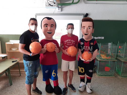 La Pea barcelonista de Totana colabora con las Escuelas de Verano inclusivas con personas con discapacidad y enfermedades raras que desarrolla la Asociacin Dgenes en colaboracin con el Ayuntamiento en Mazarron y Puerto de Mazarron 