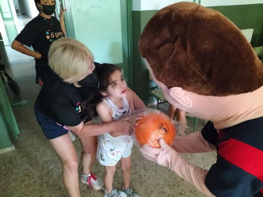 La Pea barcelonista de Totana colabora con las Escuelas de Verano inclusivas con personas con discapacidad y enfermedades raras que desarrolla la Asociacin Dgenes en colaboracin con el Ayuntamiento en Mazarron y Puerto de Mazarron 