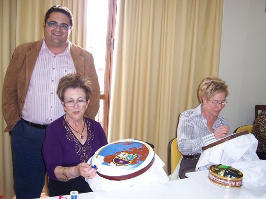 BORDADO DEL BANDERIN Y ESTANDARTE DE LA XXXII TROBADA