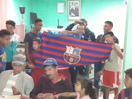 LA PEÑA BARCELONISTA DE TOTANA COLABORA CON SIMPATIZANTES DEL FCB EN SIDI SLIMANE (MARRUECOS)