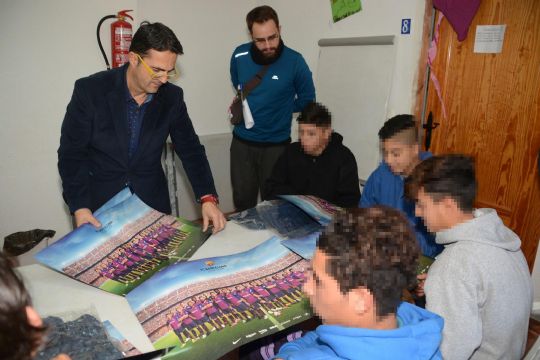 LA PEÑA BARCELONISTA DE TOTANA VISITA EL CENTRO DE PROTECCION DE MENORES GESTIONADO POR LA FUNDACIÓN ANTONIO MORENO EN ALHAMA DE MURCIA
