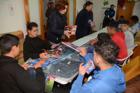 LA PEÑA BARCELONISTA DE TOTANA VISITA EL CENTRO DE PROTECCION DE MENORES GESTIONADO POR LA FUNDACIÓN ANTONIO MORENO EN ALHAMA DE MURCIA