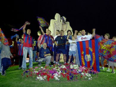 LA PEA BARCELONISTA DE TOTANA FESTEJ EL TTULO DE LIGA CONSEGUIDO POR EL BARA