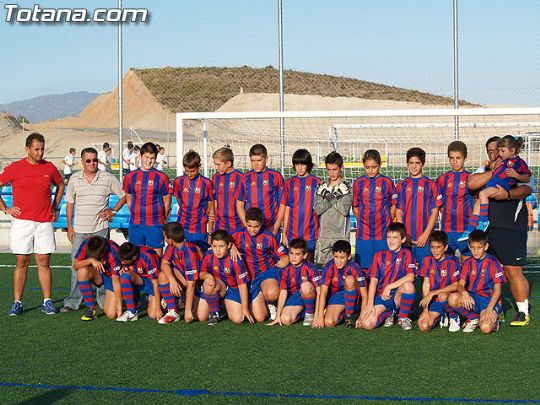 UN TOTAL DE 32 FUTBOLISTAS DE CATEGORA ALEVN DE DOS EQUIPOS DE LA LOCALIDAD REPRESENTARN A TOTANA EN EL TORNEO INTERNACIONAL DE PEAS BARCELONISTAS ORGANIZADO CON MOTIVO DEL TROFEO JOAN GAMPER