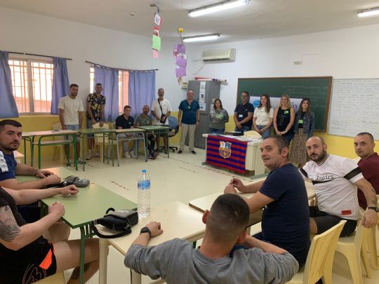 La Pea Barcelonista de Totana colabora con la dcima edicin del Programa Matrix en el Centro Penitenciario de Murcia