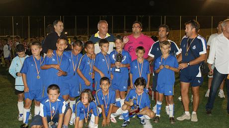 BROCHE DE ORO PARA LA XXXII TROBADA MUNDIAL: TORNEO DE FUTBOL ESCUELA DE FUTBOL TOTANA