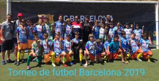 LA PEA BARCELONISTA DE TOTANA DA VISIBILIDAD Y SENSIBILIZA SOBRE LAS LIPODISTROFIAS EN EL XIV TORNEO INTERNACIONAL DE FTBOL 7, ORGANIZADO POR LA CONFENDERACIN MUNDIAL DE PEAS DEL FCBARCELONA