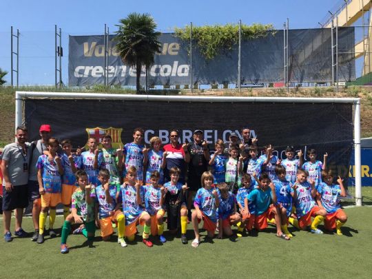 LA PEA BARCELONISTA DE TOTANA VISIBILIZA LAS ENFERMEDADES RARAS EN EL XIV TORNEO INTERNACIONAL DE FTBOL 7, ORGANIZADO EN BARCELONA POR LA CONFEDERACIN MUNDIAL DE PEAS DEL FC BARCELONA