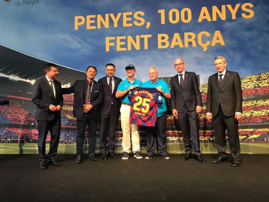 LA PEÑA BARCELONISTA DE TOTANA JUNTO CONAS PEÑAS DE CARTAGENA, ROLDÁN , MACISVENDA, AGUILAS,ALCANTARILLA, E IVAN DE LA PEÑA DE BENIAJAN PARTICIPAN EL 40 CONGRESO MUNDIAL DE PEÑAS DEL FCB