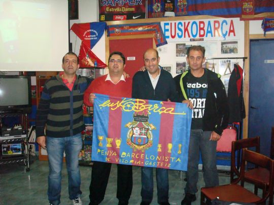 LA PB TOTANA VISITA VITORIA-GASTEIZ Y LA PB EUSKOBARA.