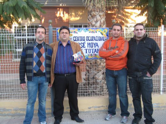 LA PB TOTANA VISITA EL CENTRO OCUPACIONAL MOYA TRILLA