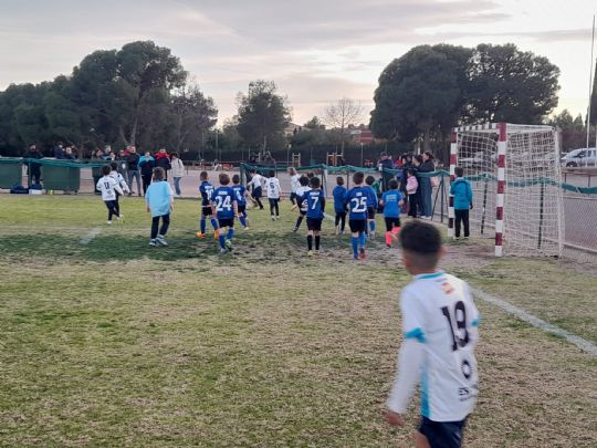 M�s de 120 ni�os y ni�as participan en la Escuela Deportiva Pe�a Barcelonista de Totana � Santa Eulalia en una jornada de deporte y solidaridad