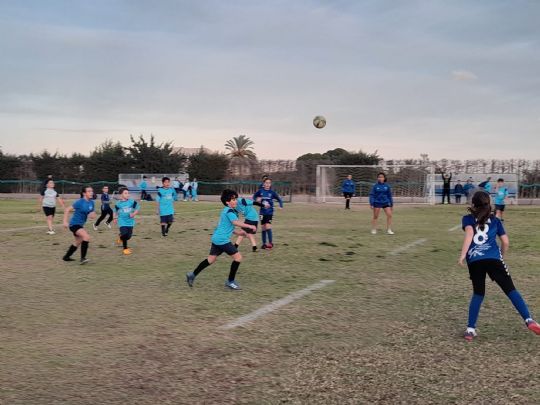 M�s de 120 ni�os y ni�as participan en la Escuela Deportiva Pe�a Barcelonista de Totana � Santa Eulalia en una jornada de deporte y solidaridad
