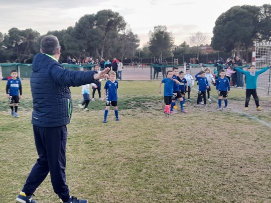 M�s de 120 ni�os y ni�as participan en la Escuela Deportiva Pe�a Barcelonista de Totana � Santa Eulalia en una jornada de deporte y solidaridad