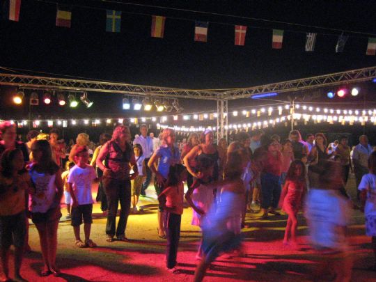 EXITO DE PARTICIPACION EN LA CELEBRACION DE LAS FIESTAS DE LAS PALOMA