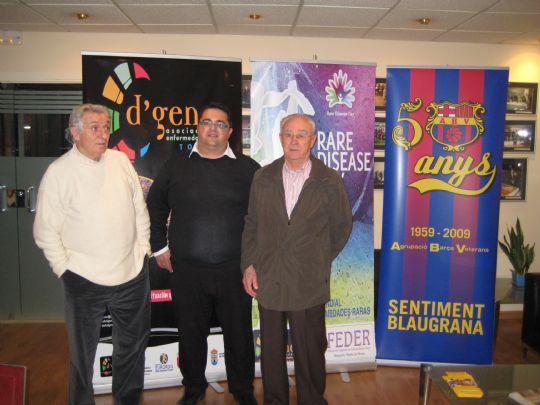 LA XXXII TROBADA MUNDIAL DE PEAS RECONOCERA EL TRABAJO REALIZADO POR LA AGRUPACION DE VETERANOS DEL FC BARCELONA, COINCIDIENDO CON LA CELEBRACION DE SUS 50 AOS DE HISTORIA