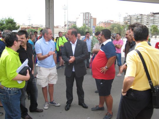 AUTOBUS SOLIDARIO DE LA XXXII TROBADA MUNDIAL DE PEÑAS DEL FC BARCELONA