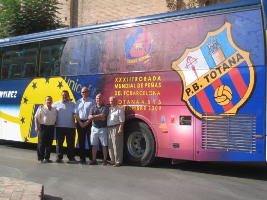 AUTOBUS SOLIDARIO DE LA XXXII TROBADA MUNDIAL DE PEÑAS DEL FC BARCELONA