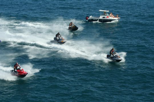 LA SEXTA ENTREVISTO AL TOTANERO ANTONIO COSTA DURANTE UN ENTRENAMIENTO