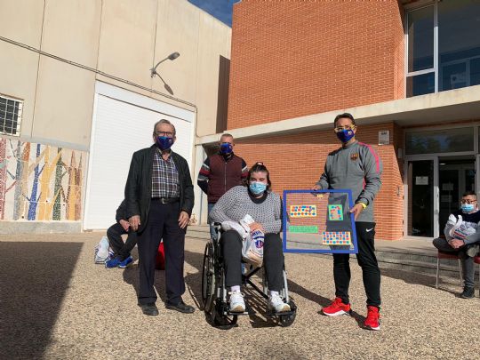 LA PEA BARCELONISTA DE TOTANA VISITA EN CENTRO DE PERSONAS CON DISCAPACIDAD INTELECTUAL JOS MOYA TRILLA 