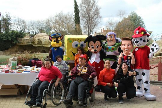 LA PEA BARCELONISTA DE TOTANA COLABORA EN LA VIII CARRERA POR LAS ENFERMEDADES RARAS DE PETRER