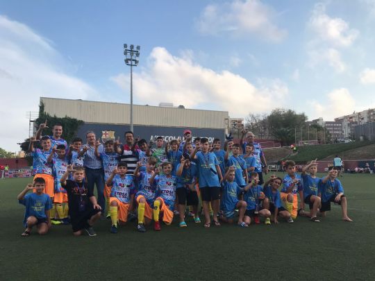 LA PEÑA BARCELONISTA DE TOTANA DA VISIBILIDAD A LAS ENFERMEDADES RARAS Y COLABORA CON  DGENES Y AELIP  