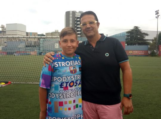 LA PEÑA BARCELONISTA DE TOTANA DA VISIBILIDAD A LAS ENFERMEDADES RARAS Y COLABORA CON  DGENES Y AELIP  