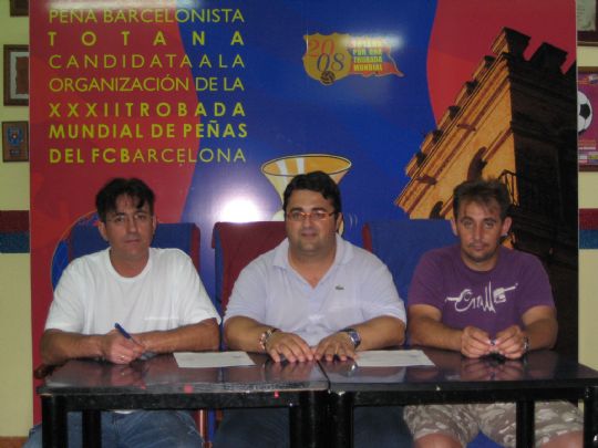 LA PB TOTANA FIRMA UN CONVENIO PARA LA REALIZACION DEL MONUMENTO CONMEMORATIVO DE LA XXXII TROBADA MUNDIAL DE PEAS