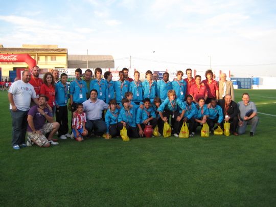 LA PB TOTANA PROMOCIONA LA XXXII TROBADA MUNDIAL DE PEAS EN EL VII TORNEO INTERNACIONAL DE FUTBOL INFANTIL CIUDAD DE TOTANA.