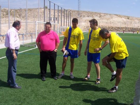 UN TOTAL DE 65 NIOS PARTICIPAN EN EL I CAMPUS DE FTBOL CIUDAD DE TOTANA 2009 EN EL QUE JULIO Y PAXTI SALINAS Y EL TOTANERO Y PORTERO DEL MLAGA C.F. FORMAN A LOS PEQUEOS DEPORTISTAS 