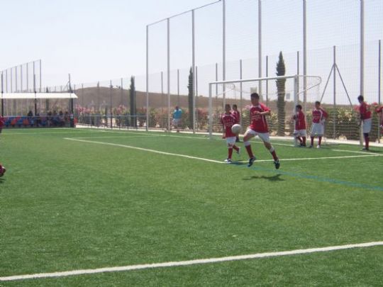 UN TOTAL DE 65 NIOS PARTICIPAN EN EL I CAMPUS DE FTBOL CIUDAD DE TOTANA 2009 EN EL QUE JULIO Y PAXTI SALINAS Y EL TOTANERO Y PORTERO DEL MLAGA C.F. FORMAN A LOS PEQUEOS DEPORTISTAS 