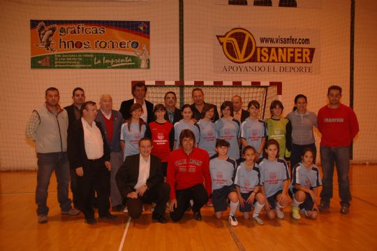 LA PEÑA BARCELONISTA DE TOTANA COLABORA CON EL FÚTBOL SALA FEMENINO