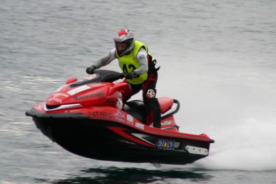 LOS PILOTOS DE MOTOS ACUATICAS  PATROCINADOS POR LA PB TOTANA ARRASAN EN LA PRIMERA PRUEBA DEL CAMPEONATO REGIONAL DE MURCIA
