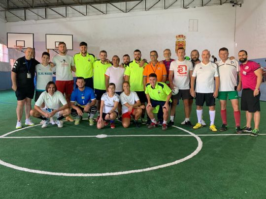 El centro penitenciario Murcia I acoge un triangular de fútbol sala solidario, coorganizado por la Peña Barcelonista de Totana