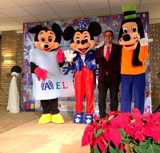 LA PEA BARCELONISTA DE TOTANA INCORPORA NUEVOS MUECOS AL PROYECTO ILUSIN SOLIDARIA