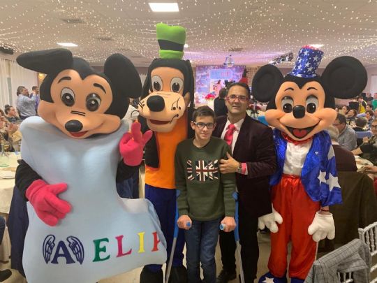 LA PEA BARCELONISTA DE TOTANA INCORPORA NUEVOS MUECOS AL PROYECTO ILUSIN SOLIDARIA