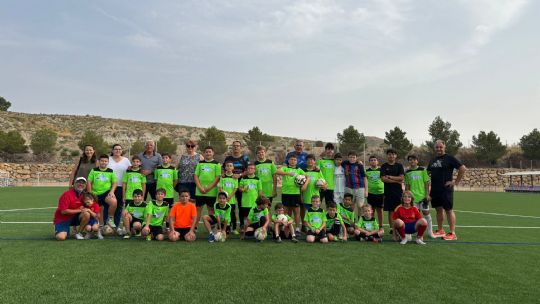M�S DE CIEN NI�OS Y NI�AS PARTICIPAN EN LA ESCUELA DEPORTIVA PB TOTANA�SANTA EULALIA DURANTE EL CURSO 2024/2025