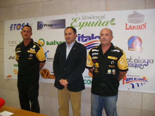 LA PEA BARCELONISTA DE TOTANA ESPONSORIZA A DOS PILOTOS DE MOTOS ACUTICAS