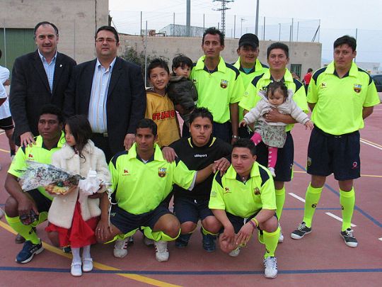 LA PB TOTANA SPONSOR OFICIAL DEL EQUIPO DE LA ASOCIACION LATINOAMERICANA DE INMIGRANTES UNIDOS EN EL 8 CAMPEONATO DE FUTBOL INDOOR.