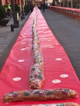 LA PB TOTANA COLABORA CON EL ROSCÓN SOLIDARIO DE MULA